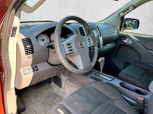 Used 2017 Nissan Frontier Desert Runner image 13