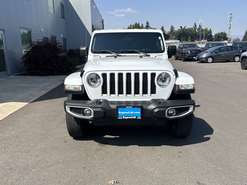 Used 2022 Jeep Wrangler Unlimited Sahara w/ Safety Group AWD/4WD image 8