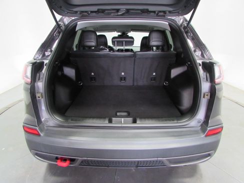 Used 2022 Jeep Cherokee Trailhawk AWD/4WD image 11
