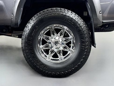 Used 2016 Toyota Tacoma SR5 AWD/4WD image 29