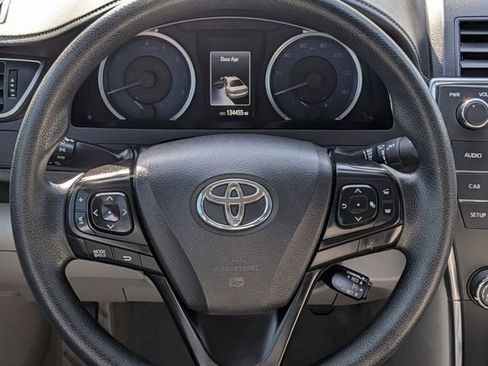 Used 2017 Toyota Camry LE FWD image 13