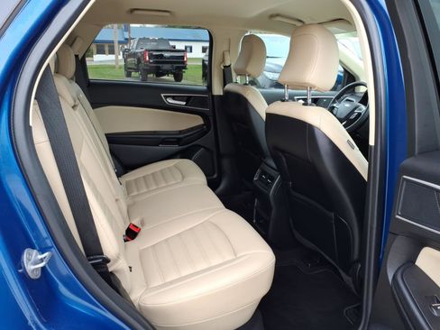 Used 2024 Ford Edge SEL image 9