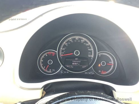 Used 2019 Volkswagen Beetle 2.0T S FWD image 3