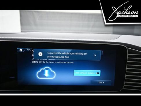 Used 2025 Mercedes-Benz GLS 450 4MATIC image 11