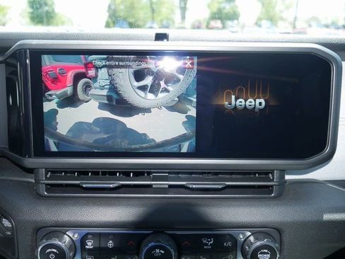 Used 2024 Jeep Wrangler Sport S image 5