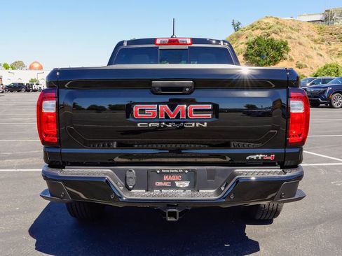 New 2026 GMC Canyon AT4 AWD/4WD image 8