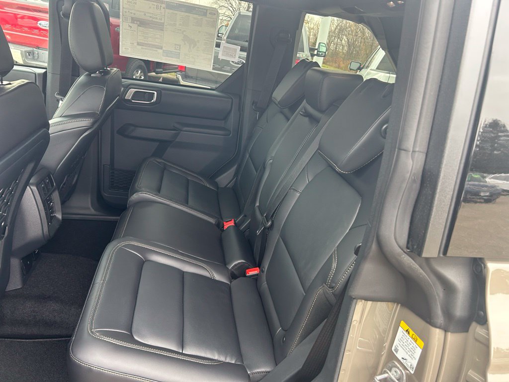 Used 2025 Ford Bronco Badlands AWD/4WD image 11