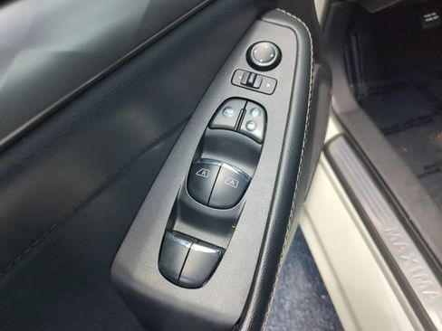 Used 2023 Nissan Maxima SV w/ Floor Mat Group FWD image 20