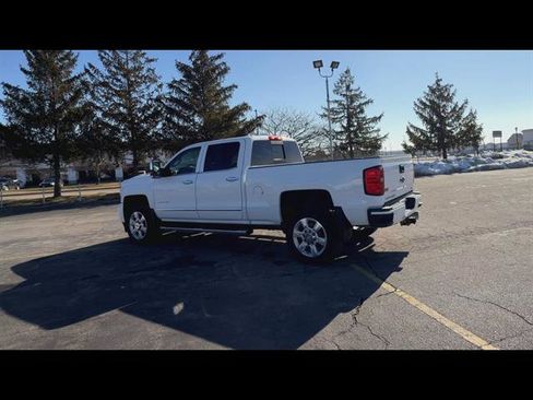 Used 2018 Chevrolet Silverado 2500 LTZ image 28