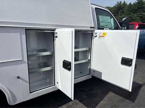 New 2024 Chevrolet Express 3500 w/ Power Convenience Package RWD image 5