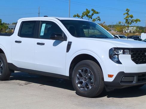 New 2025 Ford Maverick XLT w/ XLT Luxury Package image 8