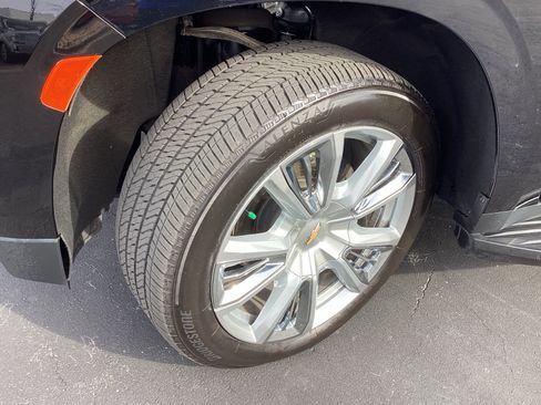 Used 2021 Chevrolet Suburban High Country image 27