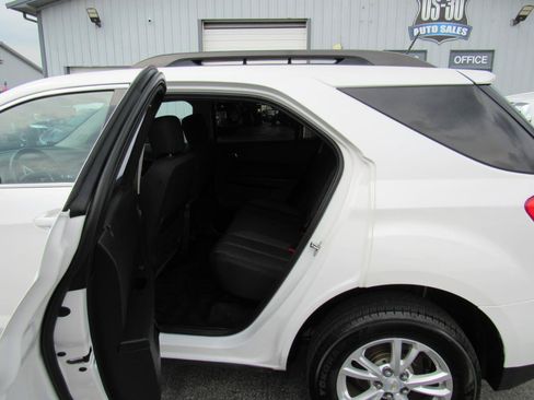 Used 2017 Chevrolet Equinox LT AWD/4WD image 40