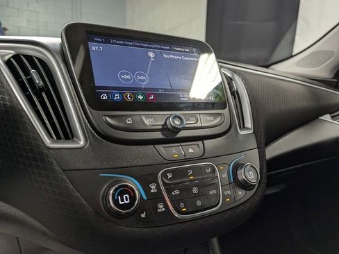 Used 2024 Chevrolet Malibu LT w/ Midnight Edition image 21