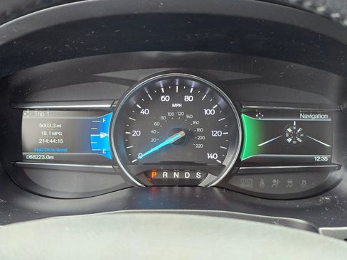 Used 2017 Ford Explorer XLT w/ Equipment Group 202A AWD/4WD image 24