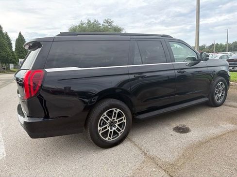 Used 2025 Ford Expedition Max Active RWD image 4