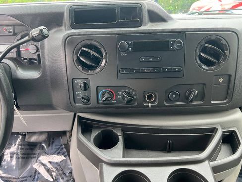 Used 2013 Ford E-350 and Econoline 350 XL RWD image 34