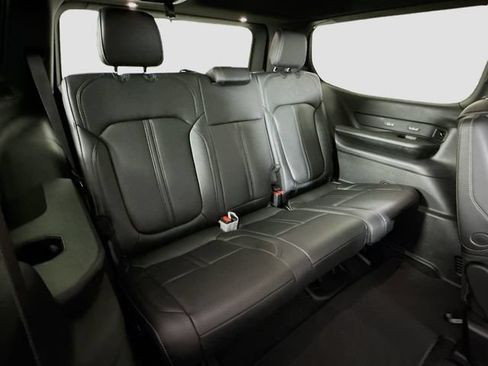 New 2026 Jeep Grand Wagoneer 4WD w/ Premium Group I image 28