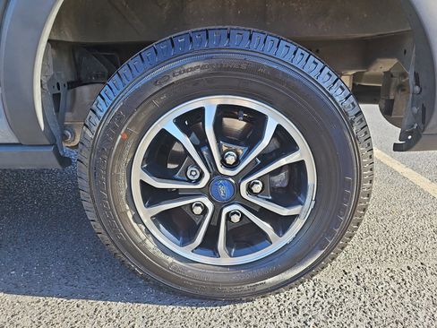 Used 2022 Ford E-Transit Low Roof image 31