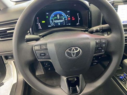 Certified 2025 Toyota Camry LE w/ Convenience Package image 20