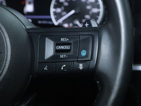 Certified 2025 Nissan Pathfinder SV FWD image 24