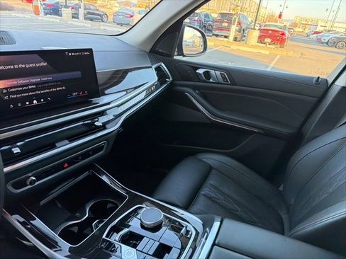 Used 2025 BMW X7 xDrive40i image 28