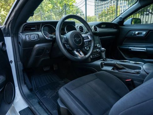 Used 2022 Ford Mustang Coupe RWD image 10