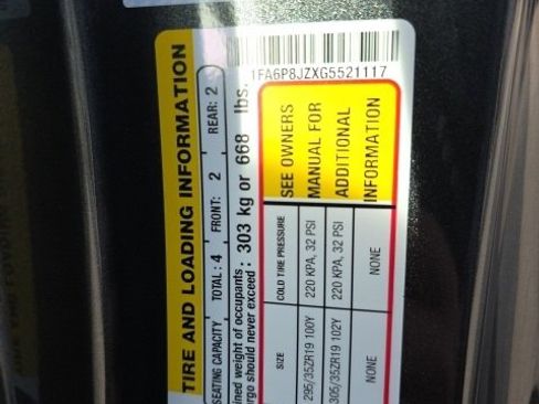 Used 2016 Ford Mustang Shelby GT350 w/ Technology Package image 30