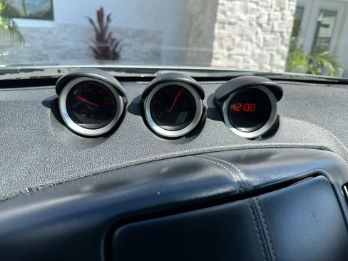 Used 2013 Nissan 370Z Coupe image 32