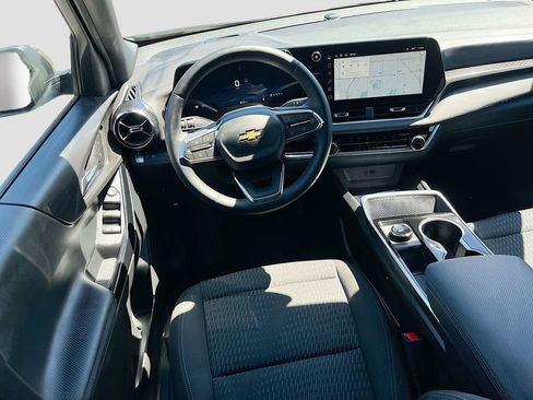 Used 2026 Chevrolet Equinox LT FWD image 23