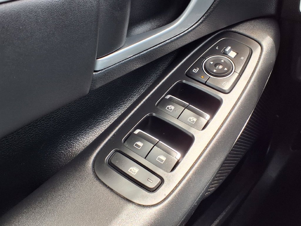 Used 2025 Hyundai Sonata SEL FWD image 19