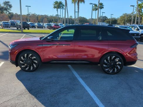 Certified 2024 Lincoln Nautilus Reserve w/ Jet Appearance Package (87T) image 7