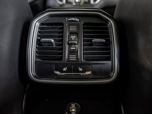 Used 2018 Porsche Macan Sport Edition image 36