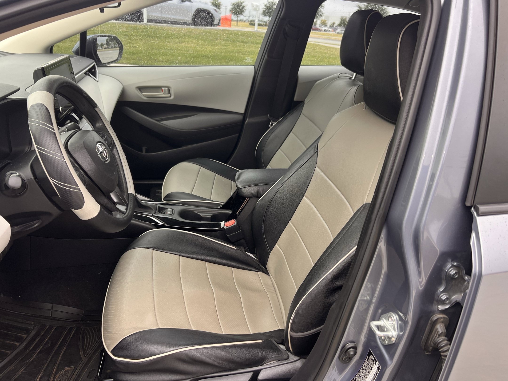 Used 2022 Toyota Corolla LE FWD image 22