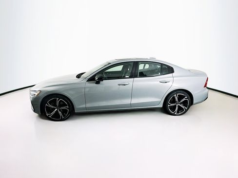 Used 2024 Volvo S60 B5 Core image 4