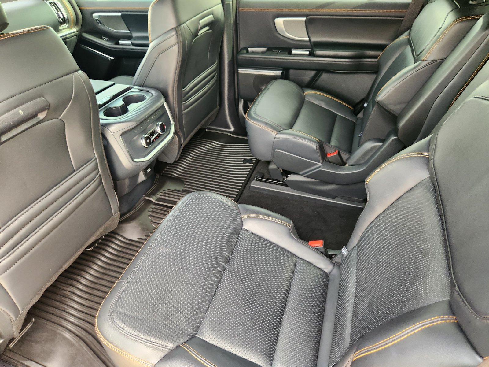 Used 2025 Ford Expedition Tremor AWD/4WD image 32