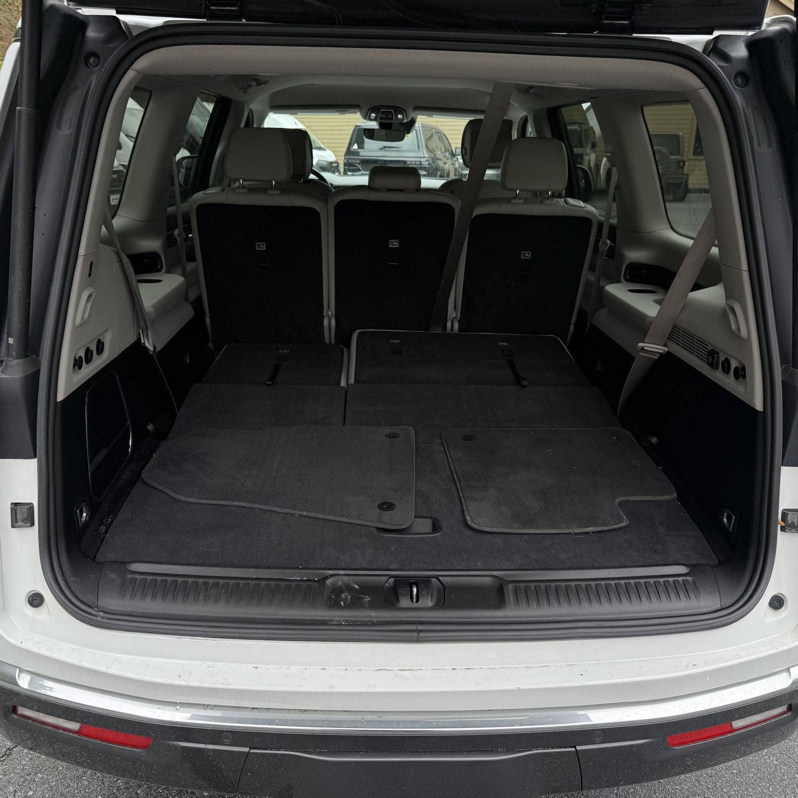 Certified 2022 Jeep Wagoneer Series II AWD/4WD image 47