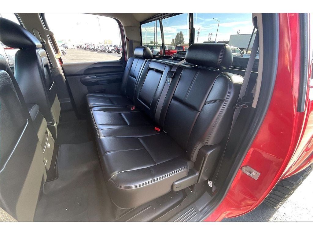 Used 2011 Chevrolet Silverado 2500 LT AWD/4WD image 27