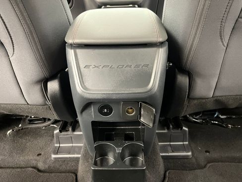 Used 2025 Ford Explorer Active image 23
