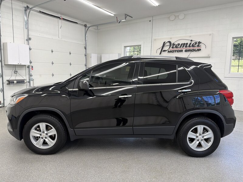 Used 2019 Chevrolet Trax LT w/ LT Convenience Package AWD/4WD image 8
