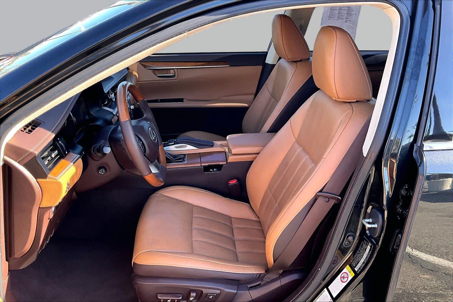 Used 2017 Lexus ES 350 w/ Luxury Package FWD image 7