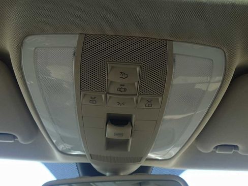 Used 2011 Mercedes-Benz C 300 Sport image 25