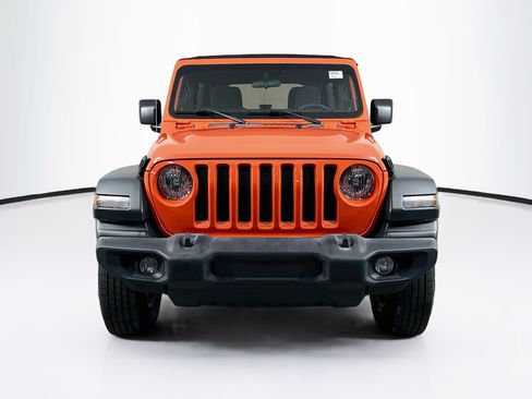 Used 2023 Jeep Wrangler Unlimited Sport AWD/4WD image 2