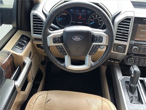 Used 2015 Ford F150 Lariat image 18