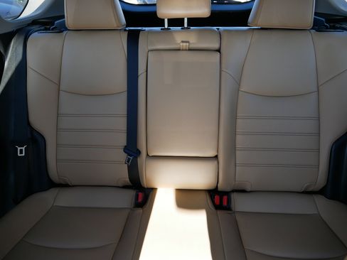 Used 2021 Toyota RAV4 XLE Premium image 13