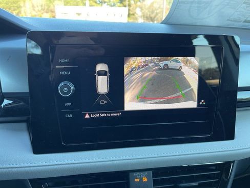 New 2026 Volkswagen Taos S image 9