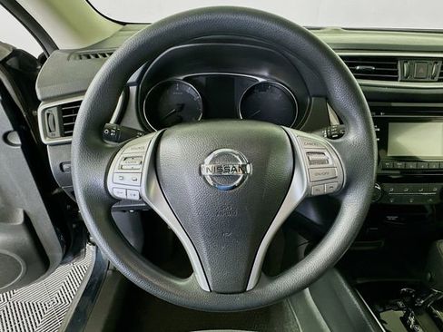 Used 2016 Nissan Rogue S w/ Appearance Package image 13