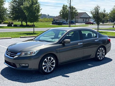Used 2013 Honda Accord Sport image 3