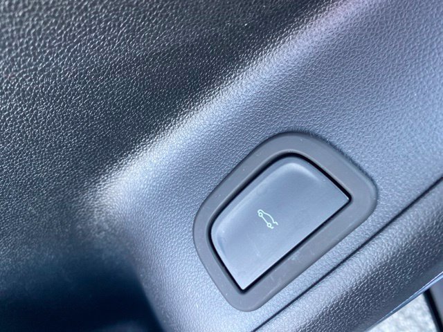 Used 2026 Buick Enclave Avenir AWD/4WD image 16
