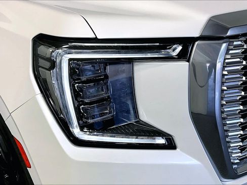 Used 2023 GMC Yukon Denali w/ Max Trailering Package AWD/4WD image 27